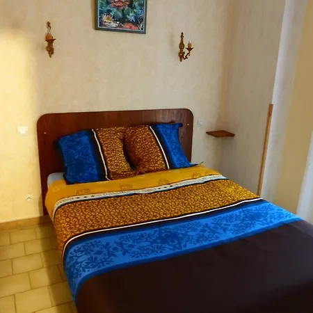 Apartment Pied A Terre *